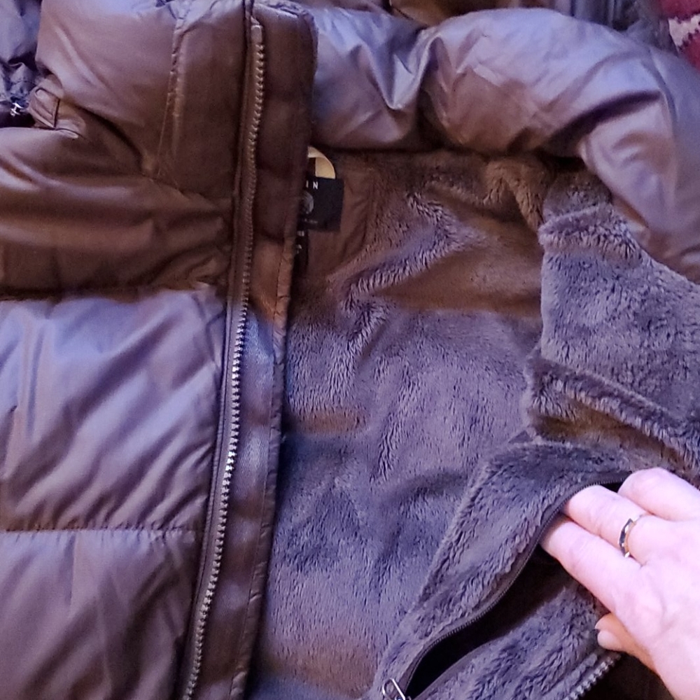 Mountain Hardware "Downtown" parka puffer - Picture 11 of 11